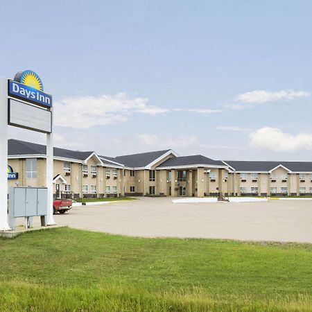 Days Inn By Wyndham High Prairie Exterior photo